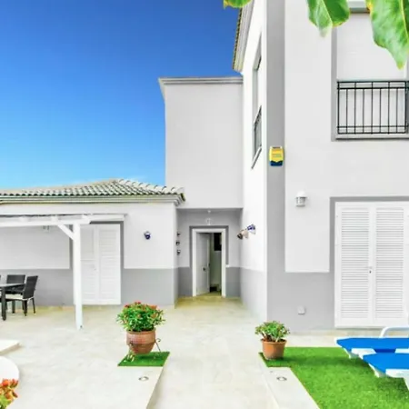 Adeje With Heated Pool, Bbq, Wifi & Spectacular Views By Holidays أذيخي
